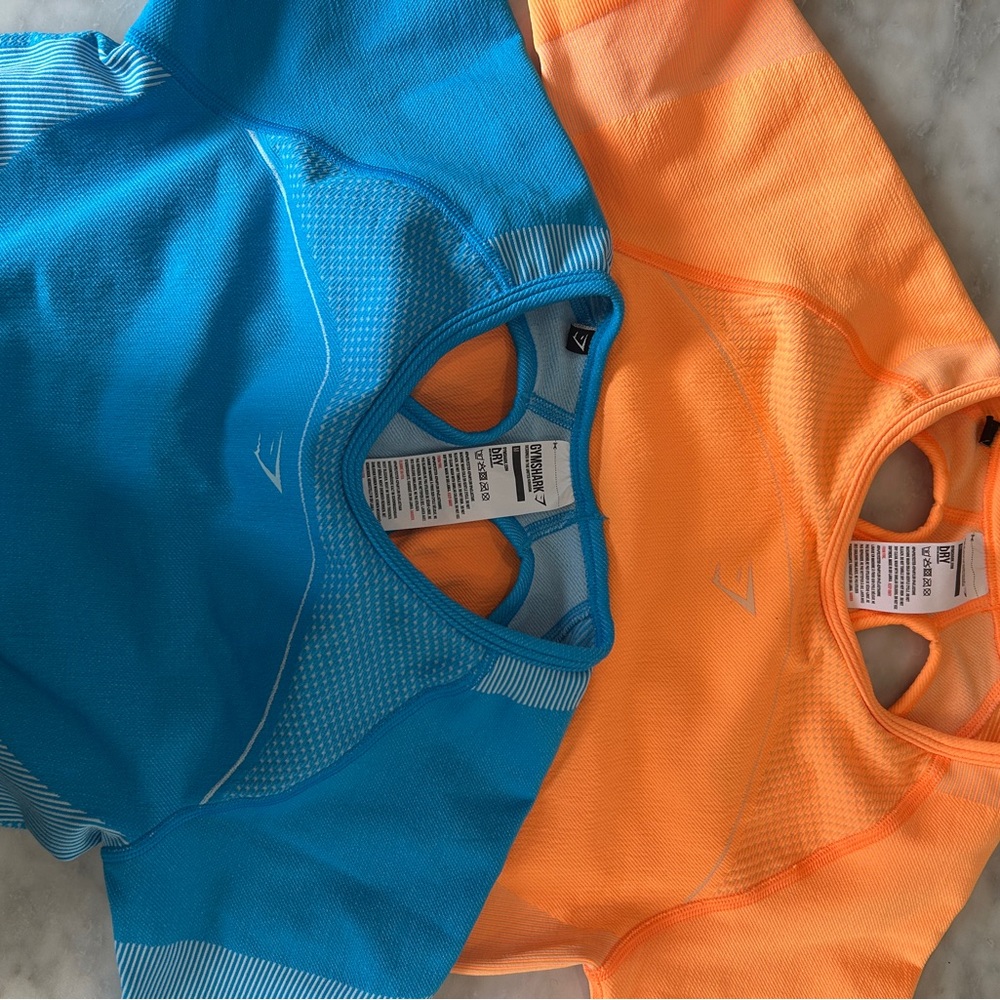 ⭐️ gymshark tops (2 for 1)⭐️